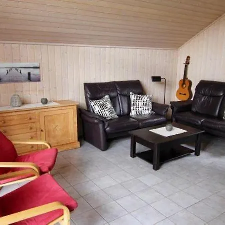 Holiday home Mirow In *